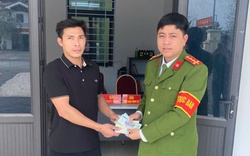 Phát hiện loạt tiền mặt 500k nằm chơ vơ bên đường, công an mời người đàn ông SN 1987 lên làm việc