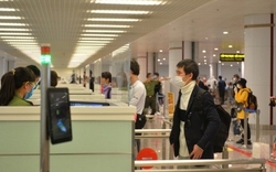 Cảnh báo đặc biệt với người đi nước ngoài có nhiều ảnh chụp màn hình trong điện thoại