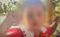 Mẹ đi làm ca đêm, con 3 tuổi ở nhà với cha dượng, sáng hôm sau bé trai tử vong bất thường