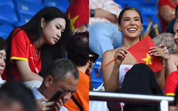 Doãn Hải My đọ sắc với vợ Hoàng Hên trên khán đài cổ vũ tuyển Việt Nam: Viusal xinh bất chấp cam thường!