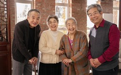 4 cặp vợ chồng rủ nhau sống chung biệt thự để dưỡng già, 3 năm sau đường ai nấy đi: “Nếu ở tiếp gia đình tôi sẽ tan vỡ”