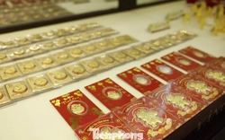 Giá vàng tiếp đà giảm mạnh