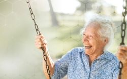 Những người sống thọ 100 tuổi thường có 4 thói quen này khi ăn uống: Ai cũng nên bắt đầu ngay!