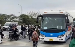 Nam thanh niên cản trở xe làm nhiệm vụ trong lễ giao, nhận quân