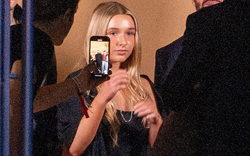 Không nhận ra tiểu thư Harper nhà Beckham, bị paparazzi "dìm" nhan sắc tơi tả