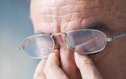 Người đàn ông mắc cùng lúc 3 bệnh nghiêm trọng về mắt, bác sĩ nghiêm giọng: "Chớ quên 2 điều này!"