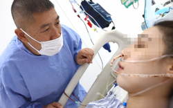 Nữ nhân viên văn phòng 40 tuổi mắc cùng lúc 3 loại ung thư: Bác sĩ cảnh báo thói quen mỗi đêm của nhiều người có thể phá vỡ hệ miễn dịch