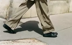 Đàn ông thế giới đều đang diện giày ballet cả rồi, đã đến lúc chồng bạn nên có một đôi