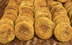 Khám phá 6 món ăn lề đường "đỉnh nóc" khiến dân bản địa mê mẩn ở Tứ Xuyên, món số 6 giống hệt bánh mì phá lấu Việt Nam!