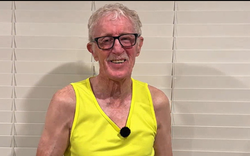 Cụ ông U80 lập kỷ lục Guinness với màn thử thách hơn 30 phút khiến cả thế giới kinh ngạc