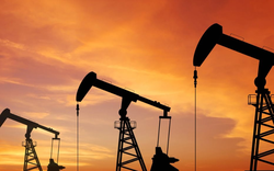 Sự kiện điên rồ chưa từng có của thị trường năng lượng: 6 năm trước, giá dầu âm, người bán phải trả tiền để đẩy dầu đi