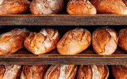 Bác sĩ phẫu thuật giảm cân tiết lộ 4 loại thực phẩm ''không bao giờ ăn'': Không phải ăn ít hay nhiều, mà là ăn gì