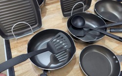 Cảnh báo tới những gia đình đang dùng chảo chống dính