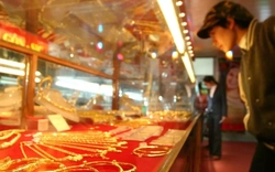 Vì sao giá vàng Việt Nam cao hơn thế giới gần 30 triệu đồng/lượng?