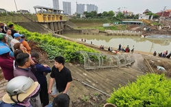 Hiện trường trong đêm tìm kiếm 3 mẹ con nghi nhảy sông Hồng ở Hưng Yên