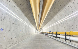 Phát hiện cỗ máy khổng lồ có đường kính lớn nhất thế giới, dài 148 mét, nặng 4.000 tấn trồi lên mặt nước sau gần 2 năm, một "kỳ quan" mới sắp lộ diện