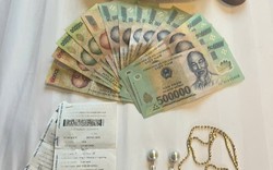 Phát hiện hàng loạt tờ tiền có mệnh giá từ 500K-10K, dây chuyền vàng bị bỏ lại trên chuyến tàu Bắc - Nam