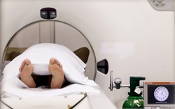 Người đàn ông có kết quả chụp CT "tử cung bình thường": Sự thật phía sau gây hoang mang