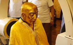 Bức tượng nhà sư mạ vàng 1.000 năm tuổi bất ngờ "hiện nguyên hình" sau khi quét CT: Còn nguyên bộ não và xương
