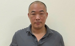 Khởi tố vụ án người đàn ông túm tóc, giẫm đạp lên một shipper ở Hà Nội