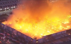 Bất mãn lương không đủ sống, nhân viên phóng hỏa thiêu rụi kho hàng của công ty