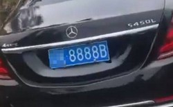 Gia đình chôn chiếc Mercedes biển 8888 cùng người đàn ông quá cố