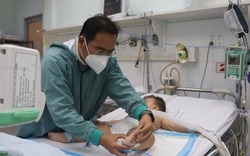 Trẻ nguy kịch vì mắc bệnh tay chân miệng không triệu chứng