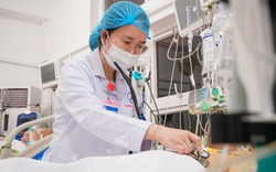 Uống nhầm hóa chất đựng trong chai nước, người đàn ông suýt tử vong