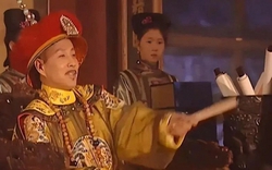 Khang Hy lần đầu dùng sôcôla và đọc hướng dẫn hơn 900 chữ rồi nói 3 từ khiến quần thần run sợ giữa triều