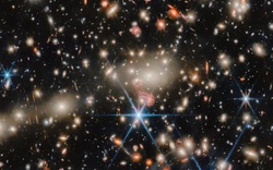 Ba vật thể hơn 12 tỉ năm tuổi hiện hình giữa trời