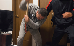 Bố đập máy chơi game để ép con học: Con đỗ đại học xịn nhưng viết thư từ chối quyền thừa kế rồi cắt đứt quan hệ