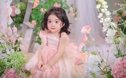 Lisa nhà Khánh Thi - Phan Hiển: "Nàng thơ nhí" xinh yêu như búp bê