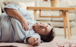 Người phụ nữ 60 tuổi tử vong giữa đêm, bác sĩ cảnh báo ngay thói quen "bào mòn" sức khỏe