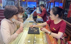 Giá vàng hôm nay 16/4: Quay đầu đi xuống