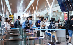 Khẩn trương nghiên cứu, giảm giá dịch vụ hàng không