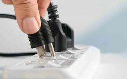 EVN Việt Nam cảnh báo: 6 thiết bị tưởng đã tắt nhưng vẫn "ăn điện ngầm", nhà nào cũng dính ít nhất 3 món