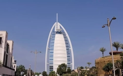 Khách sạn xa xỉ ở Dubai đóng cửa