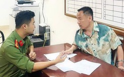 Người đàn ông nước ngoài ngồi trong xe ô tô nổ súng sau va chạm giao thông