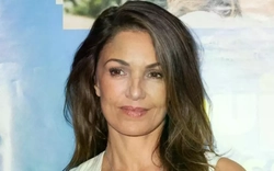 Nữ diễn viên bất tỉnh ở hồ bơi