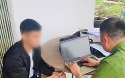 Nam thanh viên 19 tuổi đi xe máy tông CSGT bị thương