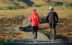 Đi bộ và đạp xe, hình thức tập luyện nào giảm cân tốt hơn?