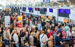 Khách đi máy bay chú ý: 1 hãng hàng không Việt Nam vừa cho phép ký gửi hành lý ngay tại khách sạn