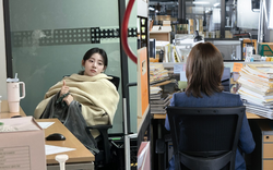 Sự vụn vỡ của dân văn phòng: Vừa đi làm vừa khóc, cả ngày chỉ đợi đến lúc tan làm nhưng không ai dám nghỉ việc