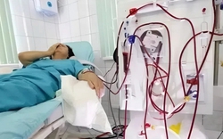 Ngày càng nhiều người tử vong vì suy thận, bác sĩ cảnh báo: Thấy 5 dấu hiệu này khi ăn uống, thận có thể đang “kêu cứu”