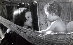 Bé gái trong phim Việt lấy nước mắt triệu người sau 47 năm: Từng học trường nghệ thuật nhưng cuộc sống hiện tại bất ngờ!