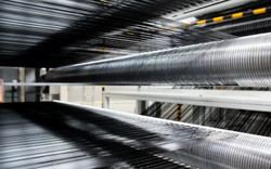 Phát minh của Trung Quốc rung chuyển ngành xây dựng: Sản xuất hàng trăm tấn sợi mỏng hơn tóc 10 lần, bền gấp 10 lần thép