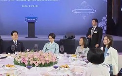 Tổng thống Hàn Quốc chúc mừng Han Sara