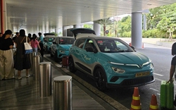 Ai đến Sài Gòn du lịch, đáp Tân Sơn Nhất dịp lễ, nhất định phải biết điều này để bắt xe công nghệ siêu nhanh