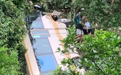 Xe khách rơi xuống vực ở Sơn La: Nhân chứng kể phút giây phá cửa, chạy đua cứu người