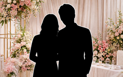 Rộ ảnh cặp đôi Vbiz lén tổ chức đám cưới?